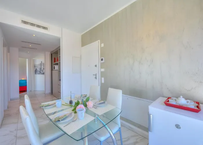 Apartament Attico Al Parco With Airconditioning - Happy Lugano