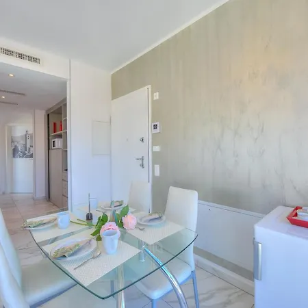 Apartment Attico Al Parco With Airconditioning - Happy Lugano